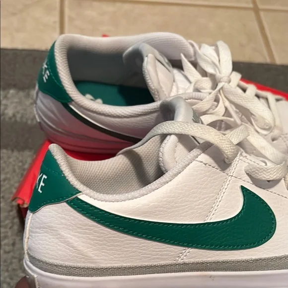 Nike Court Legacy Lo | White & Green - Picture 4 of 7